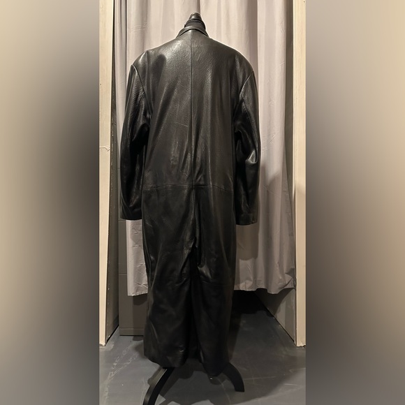 Tannery West full length men’s leather coat. Size medium. - Picture 3 of 5